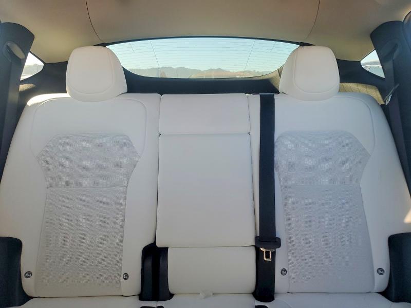 2026 Tesla Model Y მანქანა იყიდება აუქციონზე, vin: 7SAYGDED4TF400363, აუქციონის ნომერი: 99803865