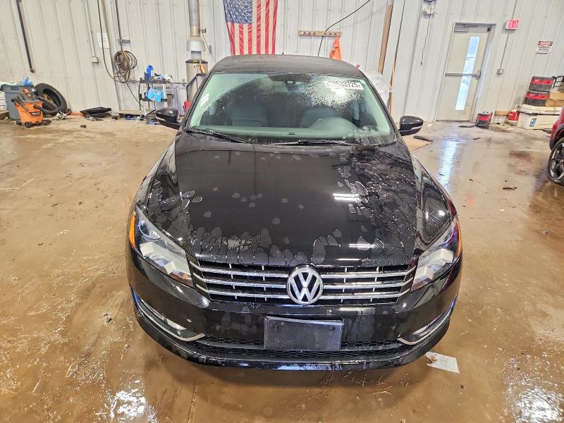 99633725 :رقم المزاد ، 1VWBV7A34FC088454 vin ، 2015 Volkswagen Passat مزاد بيع
