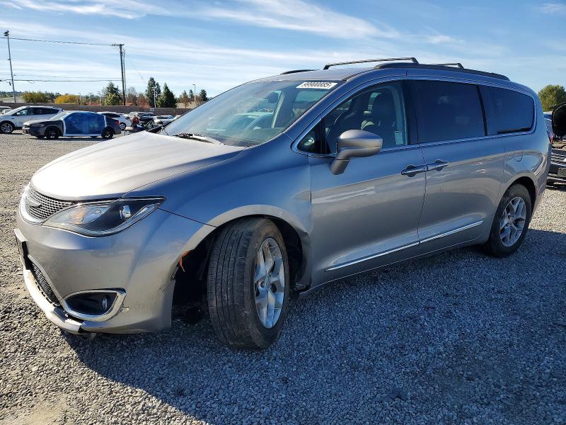 Продажа на аукционе авто 2017 Chrysler Pacifica, vin: 2C4RC1BG6HR656512, номер лота: 99900885