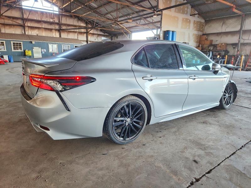 Продаж на аукціоні авто 2022 Toyota Camry Hybrid, vin: 4T1K31AKXNU039972, номер лоту: 74227345