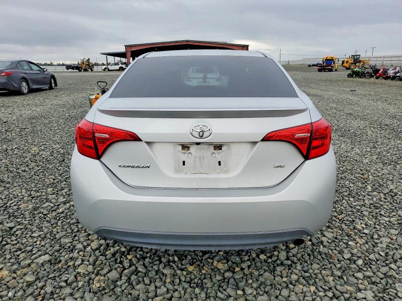 98267475 :رقم المزاد ، 5YFBURHE4HP717066 vin ، 2017 Toyota Corolla مزاد بيع