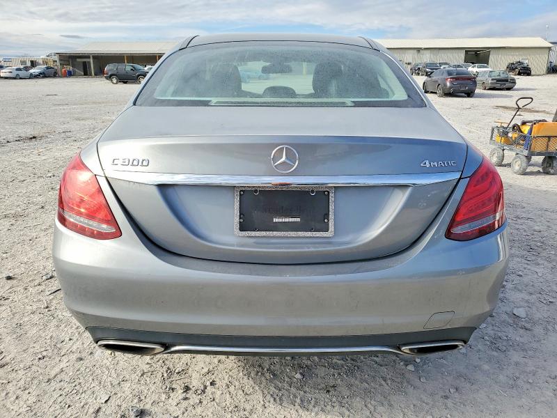 2015 Mercedes-benz C მანქანა იყიდება აუქციონზე, vin: 55SWF4KB7FU014615, აუქციონის ნომერი: 72569735