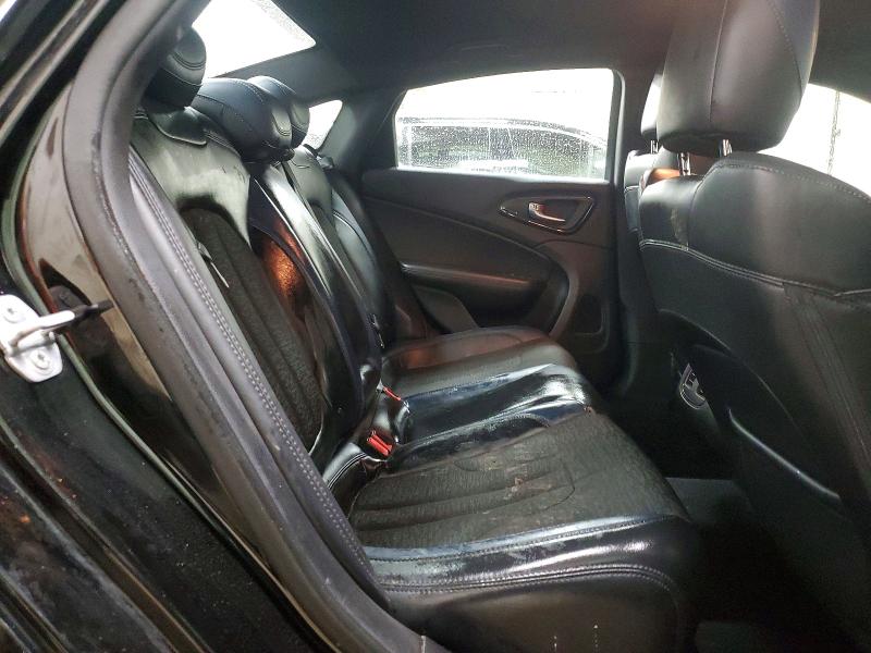 72320825 :رقم المزاد ، 1C3CCCDG0FN618464 vin ، 2015 Chrysler 200 مزاد بيع
