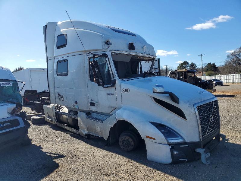 2023 Volvo Vnl მანქანა იყიდება აუქციონზე, vin: 4V4NC9EH8PN333080, აუქციონის ნომერი: 72140535