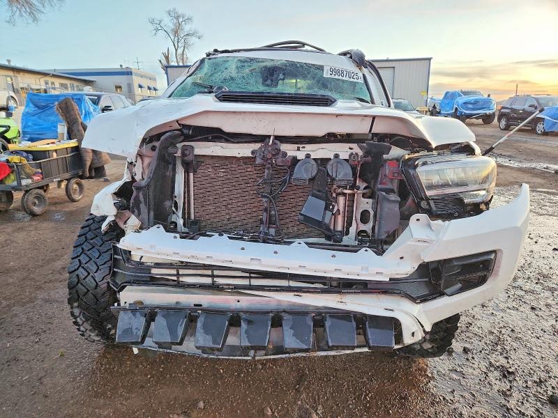99887025 :رقم المزاد ، 3TYCZ5AN7NT097796 vin ، 2022 Toyota Tacoma مزاد بيع