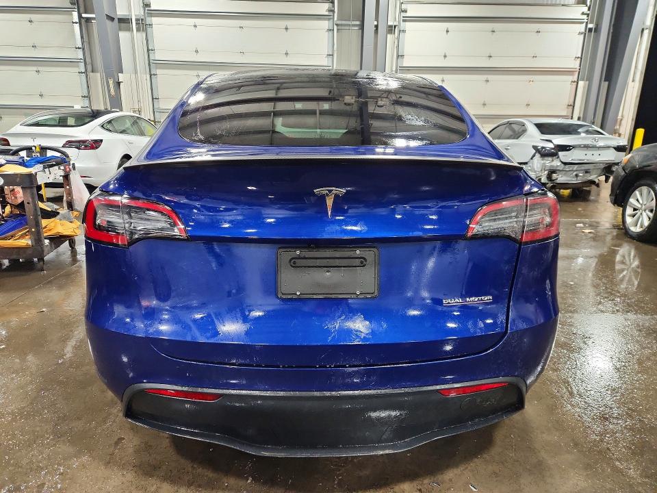 2024 Tesla Model Y მანქანა იყიდება აუქციონზე, vin: 7SAYGDEF9RA273682, აუქციონის ნომერი: 75458025