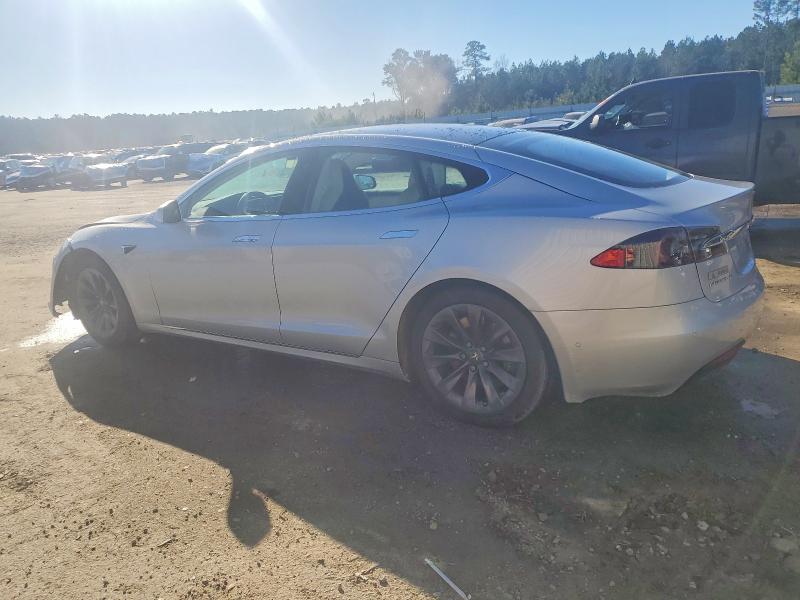 98818775 :رقم المزاد ، 5YJSA1E27HF231691 vin ، 2017 Tesla Model S مزاد بيع