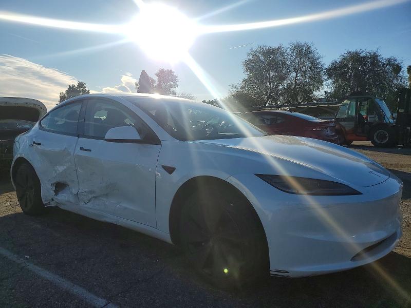 72440195 :رقم المزاد ، 5YJ3E1EAXSF885222 vin ، 2025 Tesla Model 3 مزاد بيع