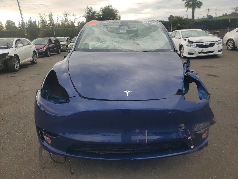98464695 :رقم المزاد ، 7SAYGDED1SF236715 vin ، 2025 Tesla Model Y مزاد بيع