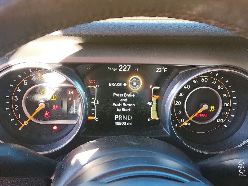 2018 Jeep Wrangler Unlimited მანქანა იყიდება აუქციონზე, vin: 1C4HJXDG3JW281354, აუქციონის ნომერი: 74648495