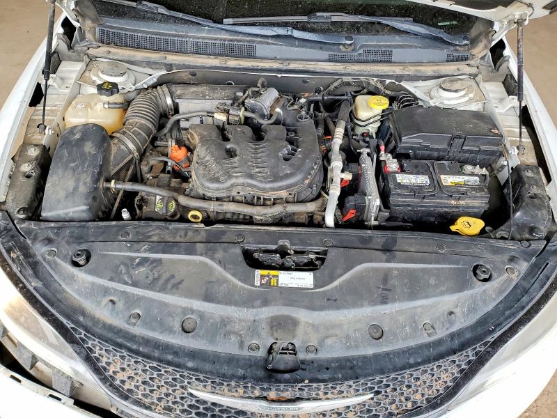 98435455 :رقم المزاد ، 1C3CCCBG7FN677949 vin ، 2015 Chrysler 200 مزاد بيع