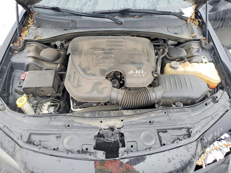 98015345 :رقم المزاد ، 2C3CCAAGXJH208233 vin ، 2018 Chrysler 300 مزاد بيع