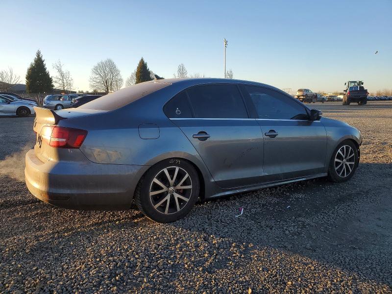73700145 :رقم المزاد ، 3VWDB7AJ9HM392736 vin ، 2017 Volkswagen Jetta مزاد بيع