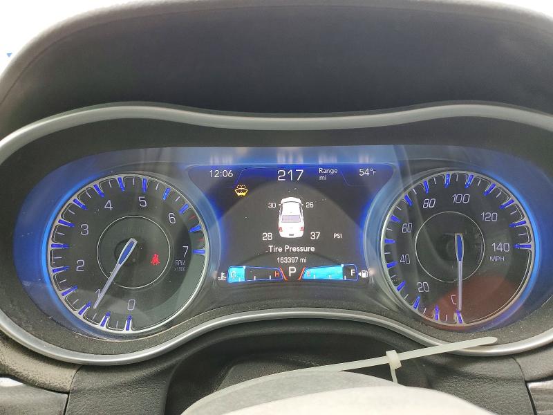 98240215 :رقم المزاد ، 2C3CCAAG8FH868066 vin ، 2015 Chrysler 300 مزاد بيع
