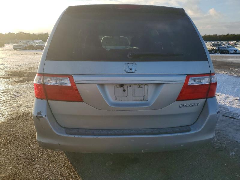 99106745 :رقم المزاد ، 5FNRL38265B056121 vin ، 2005 Honda Odyssey مزاد بيع