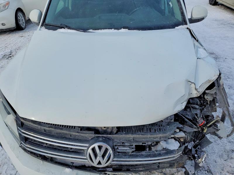 2015 Volkswagen Tiguan მანქანა იყიდება აუქციონზე, vin: WVGJV7AX6FW528539, აუქციონის ნომერი: 74384485
