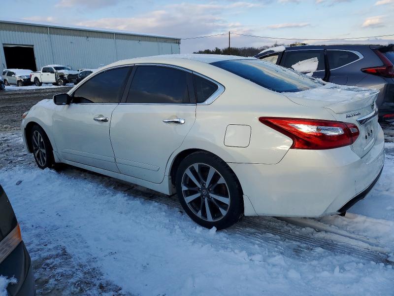 2016 Nissan Altima მანქანა იყიდება აუქციონზე, vin: 1N4AL3AP7GC268678, აუქციონის ნომერი: 72554815