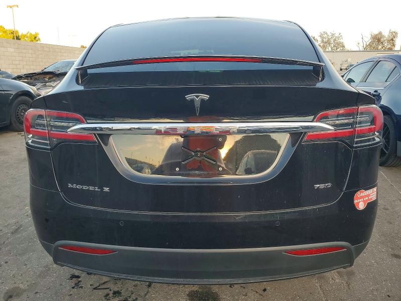 2017 Tesla Model X მანქანა იყიდება აუქციონზე, vin: 5YJXCBE27HF051438, აუქციონის ნომერი: 92171525