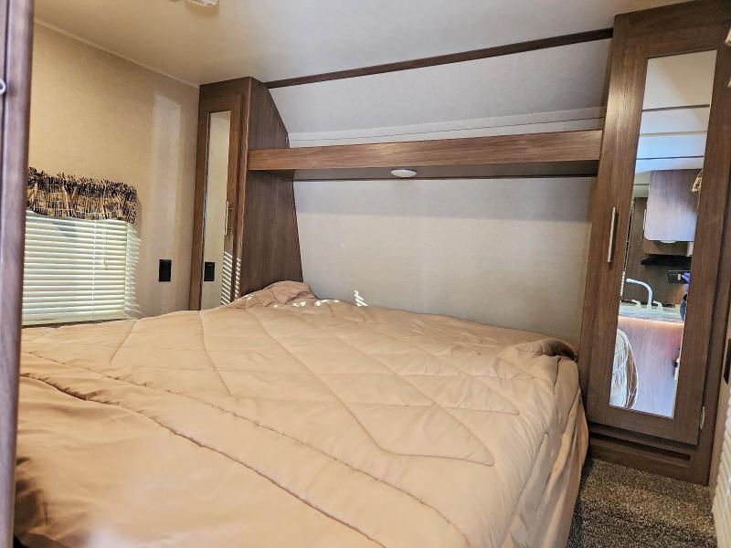 Продажа на аукционе авто 2019 Keystone Hideout, vin: 4YDT27423K7245278, номер лота: 75607365