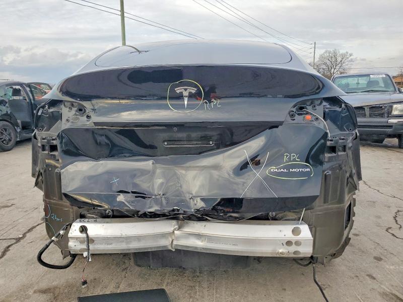 72246625 :رقم المزاد ، 7SAYGDEE2NA008216 vin ، 2022 Tesla Model Y مزاد بيع