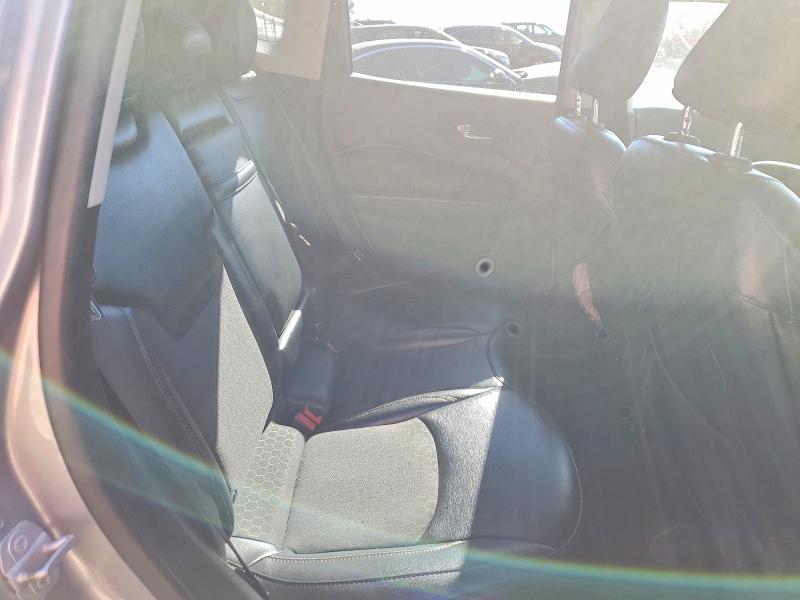 72987495 :رقم المزاد ، 3C4NJDBB6LT117372 vin ، 2020 Jeep Compass مزاد بيع
