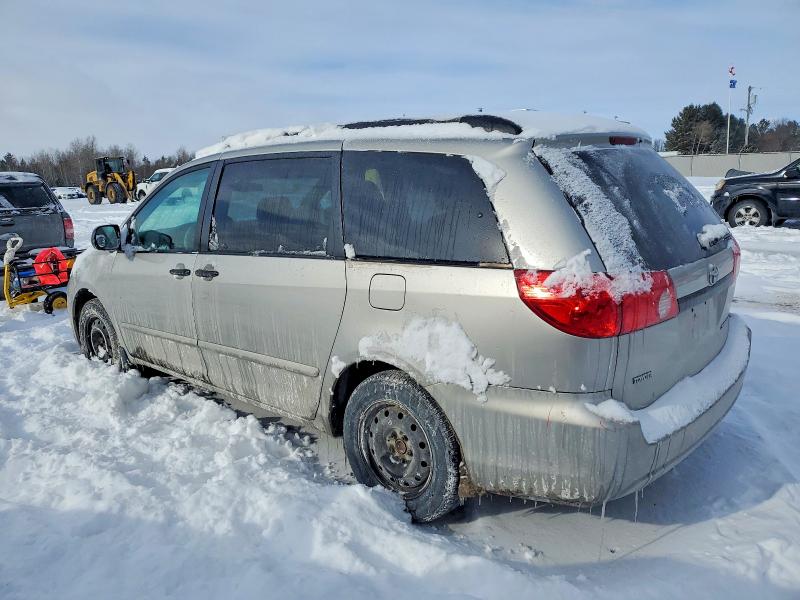 2010 Toyota Sienna მანქანა იყიდება აუქციონზე, vin: 5TDZK4CC6AS338600, აუქციონის ნომერი: 73403445