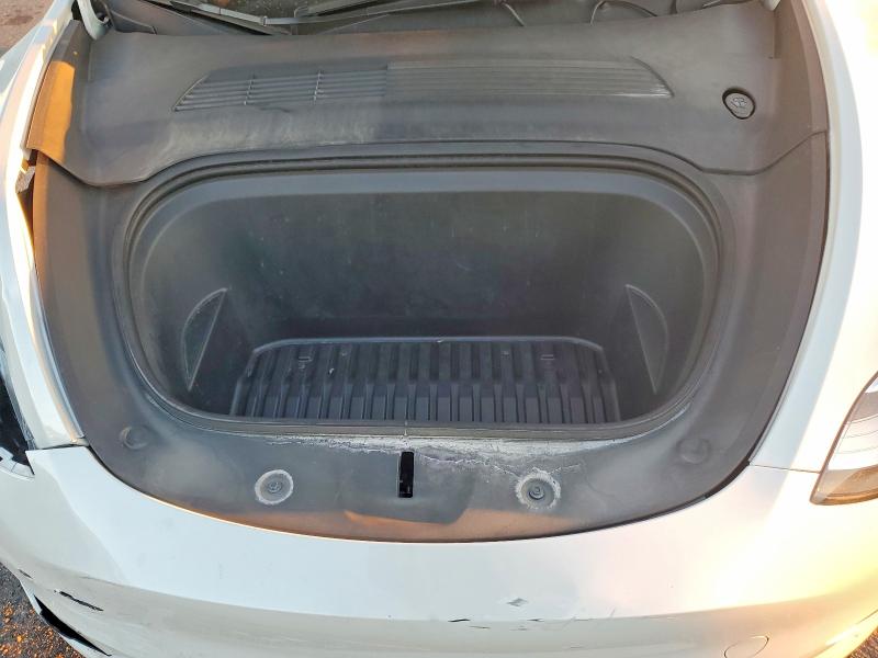 75188665 :رقم المزاد ، 5YJYGDEE9MF207536 vin ، 2021 Tesla Model Y مزاد بيع