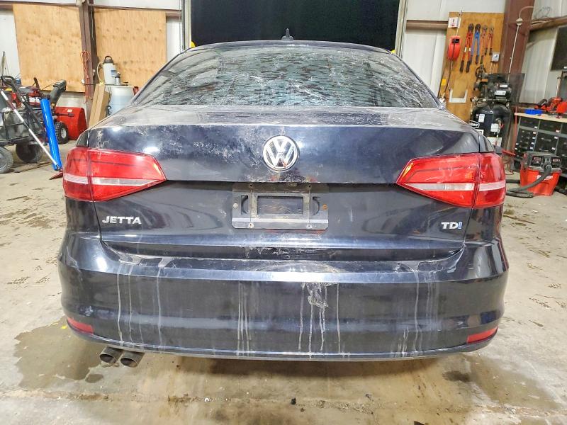 72142775 :رقم المزاد ، 3VWDA7AJ3FM218595 vin ، 2015 Volkswagen Jetta مزاد بيع