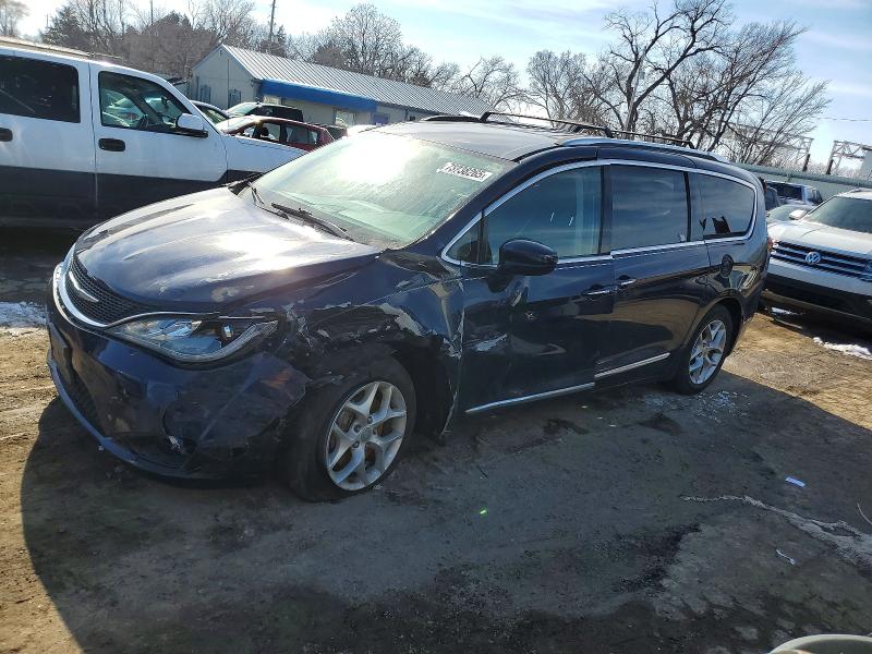 2018 Chrysler Pacifica მანქანა იყიდება აუქციონზე, vin: 2C4RC1BG4JR111057, აუქციონის ნომერი: 73738265