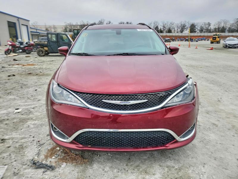 72677365 :رقم المزاد ، 2C4RC1BG0HR739658 vin ، 2017 Chrysler Pacifica مزاد بيع