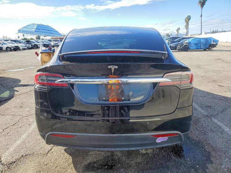 Продажа на аукционе авто 2018 Tesla Model X, vin: 5YJXCBE24JF115117, номер лота: 99388805