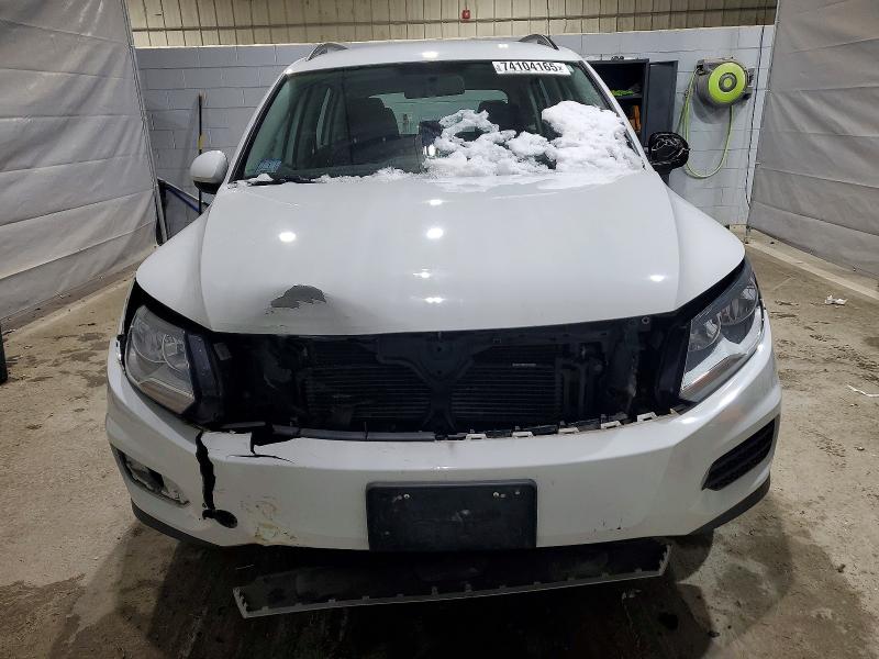 Продажа на аукционе авто 2017 Volkswagen Tiguan, vin: WVGBV7AX9HK045044, номер лота: 74104165