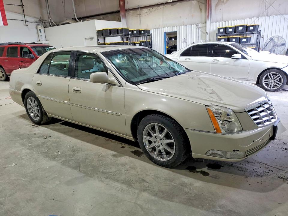 74985945 :رقم المزاد ، 1G6KD5E63BU123099 vin ، 2011 Cadillac Dts Luxury Collection مزاد بيع