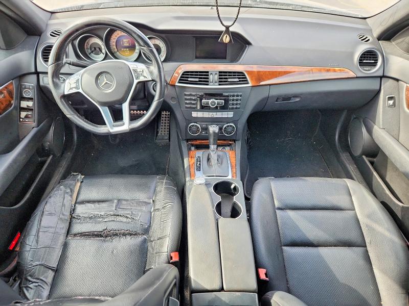 Продажа на аукционе авто 2012 Mercedes-benz C, vin: WDDGF4HB9CA621977, номер лота: 99350395