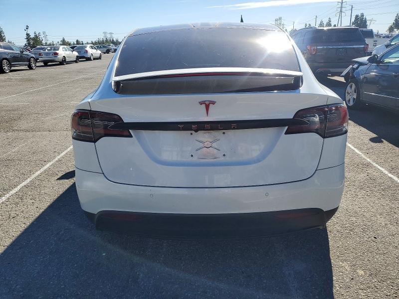 72753575 :رقم المزاد ، 5YJXCBE23JF121846 vin ، 2018 Tesla Model X مزاد بيع
