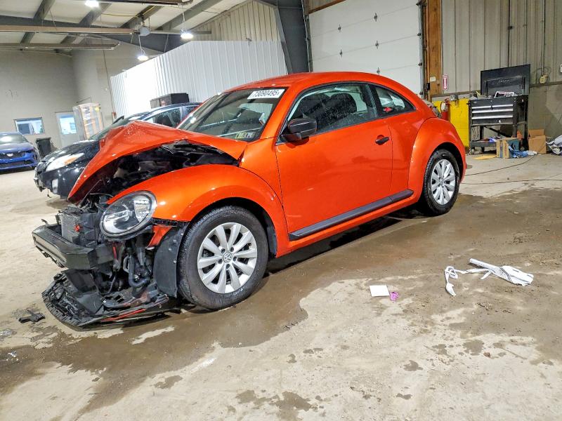 73090495 :رقم المزاد ، 3VWFD7AT1JM711508 vin ، 2018 Volkswagen Beetle مزاد بيع