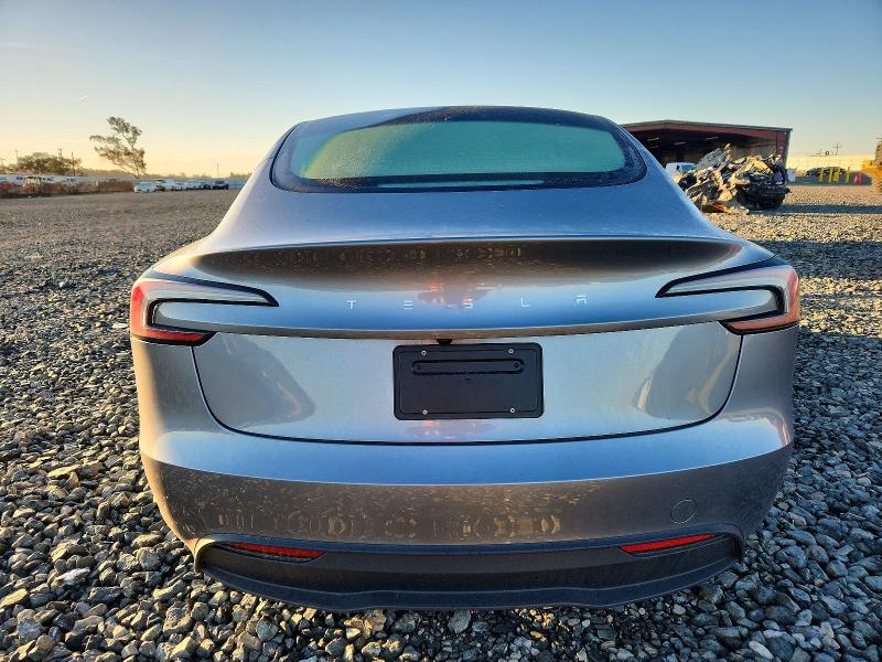 98912875 :رقم المزاد ، 5YJ3E1EAXSF877816 vin ، 2025 Tesla Model 3 مزاد بيع