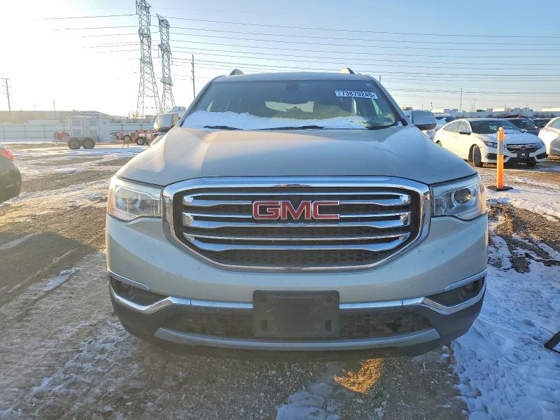 73870245 :رقم المزاد ، 1GKKNSLS4HZ174250 vin ، 2017 Gmc Acadia مزاد بيع