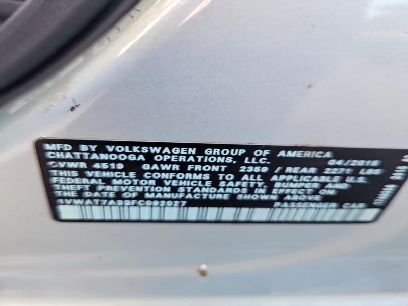 73873525 :رقم المزاد ، 1VWAT7A33FC092027 vin ، 2015 Volkswagen Passat مزاد بيع