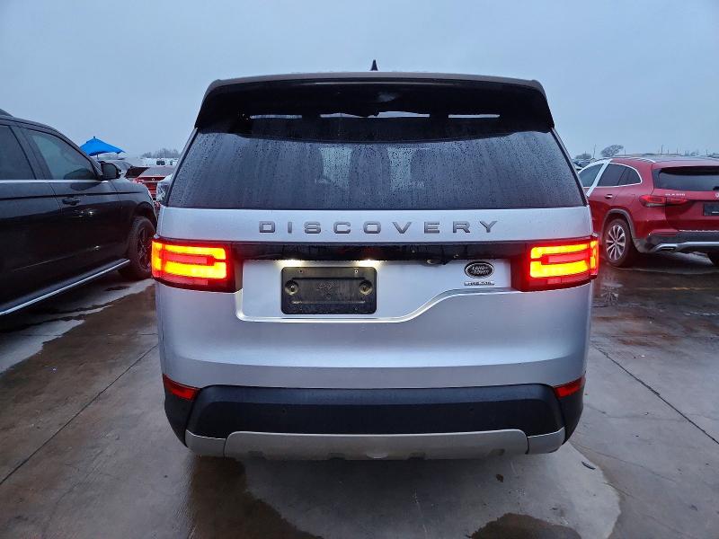 74131025 :رقم المزاد ، SALRRBBKXHA031097 vin ، 2017 Land Rover Discovery مزاد بيع
