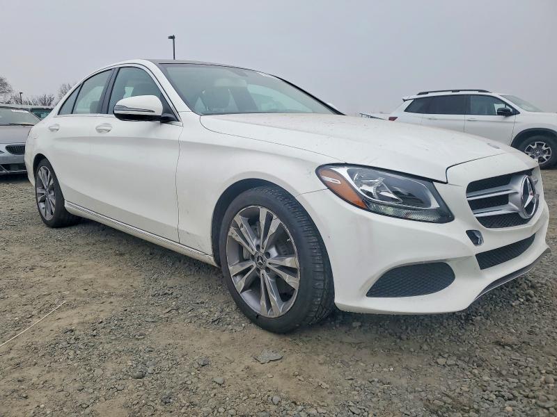 73942805 :رقم المزاد ، 55SWF4JBXHU229328 vin ، 2017 Mercedes-benz C 300 مزاد بيع