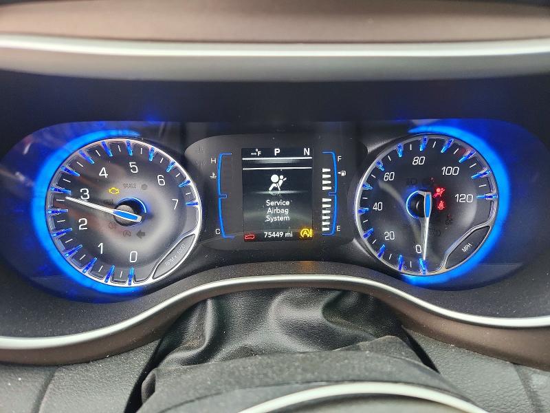 99388735 :رقم المزاد ، 2C4RC1CG3NR226690 vin ، 2022 Chrysler Voyager مزاد بيع