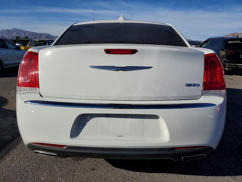 75078635 :رقم المزاد ، 2C3CCAEG3JH123339 vin ، 2018 Chrysler 300 مزاد بيع