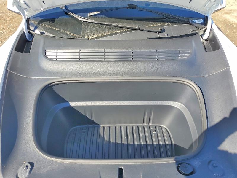 72224295 :رقم المزاد ، 7SAYGDED0TF414583 vin ، 2026 Tesla Model Y مزاد بيع