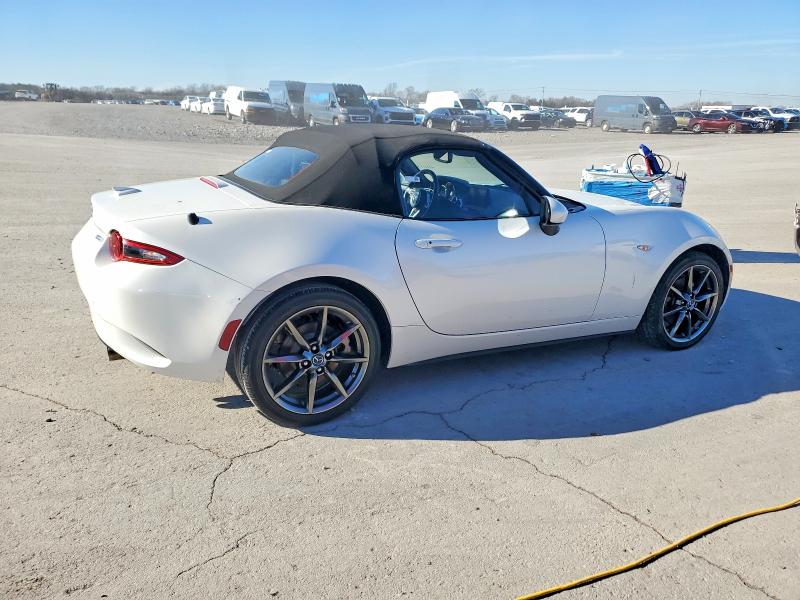 72804595 :رقم المزاد ، JM1NDAD79K0306429 vin ، 2019 Mazda Mx-5 Miata مزاد بيع