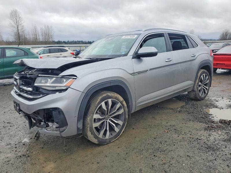 72777435 :رقم المزاد ، 1V2FE2CA1NC214169 vin ، 2022 Volkswagen Atlas Cross Sport مزاد بيع
