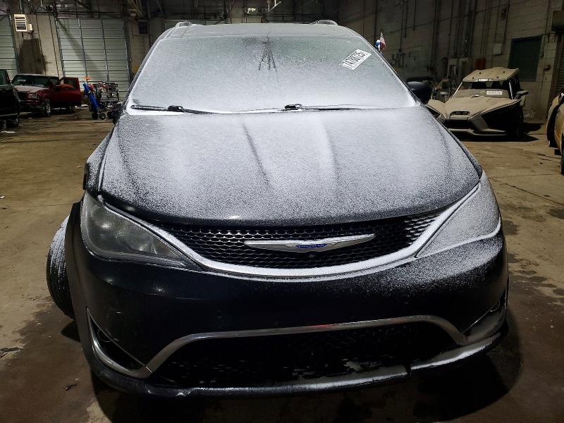 Продажа на аукционе авто 2018 Chrysler Pacifica, vin: 2C4RC1BG1JR330879, номер лота: 74788725