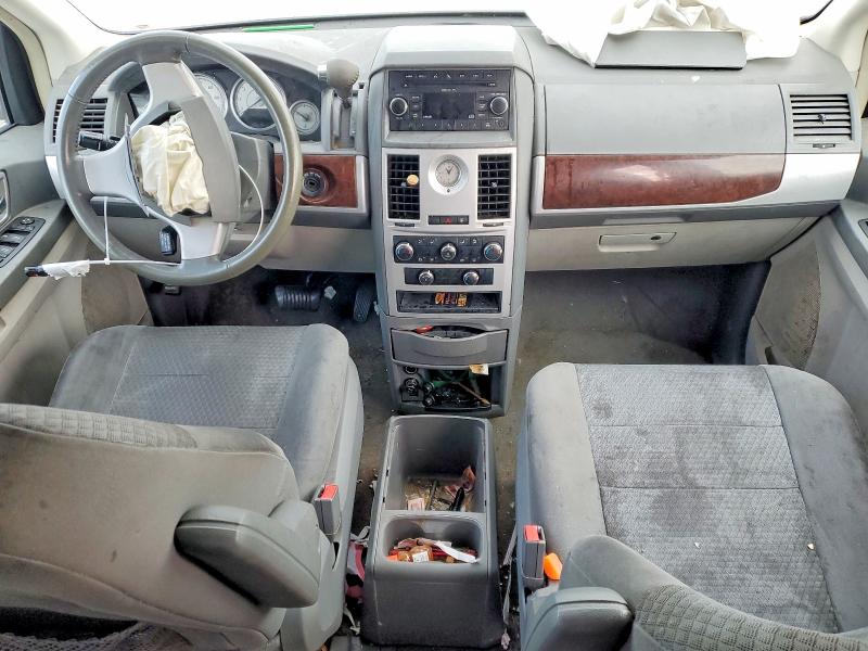 73742015 :رقم المزاد ، 2A4RR5D1XAR306881 vin ، 2010 Chrysler Town & Country مزاد بيع
