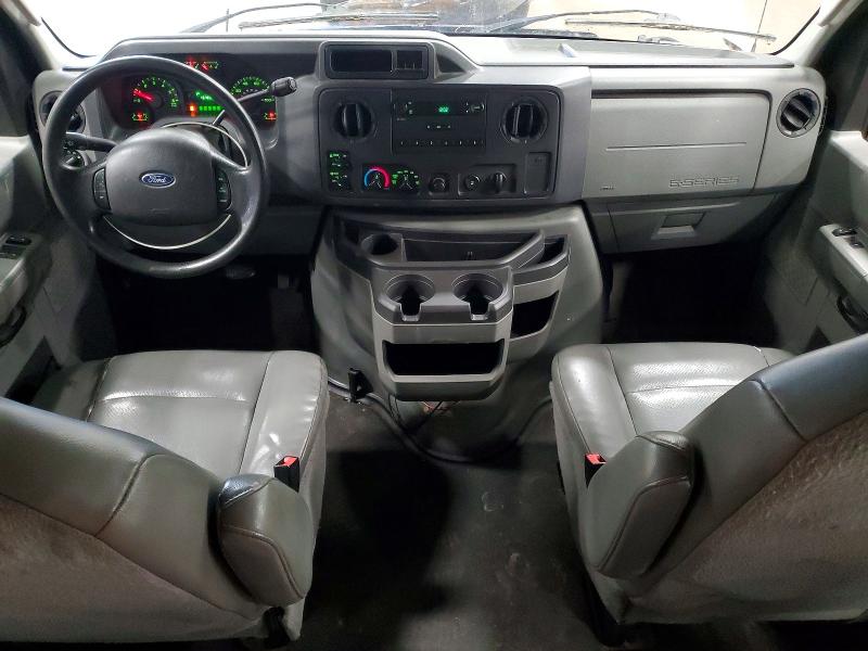 2010 Ford Econoline მანქანა იყიდება აუქციონზე, vin: 1FBNE3BL1ADA83338, აუქციონის ნომერი: 72152015