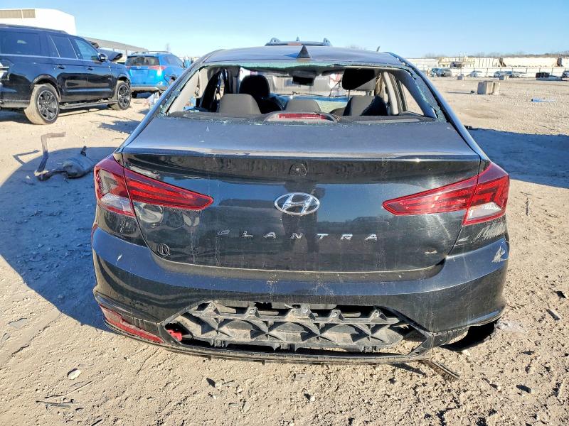 99239955 :رقم المزاد ، 5NPD84LF3LH549023 vin ، 2020 Hyundai Elantra مزاد بيع